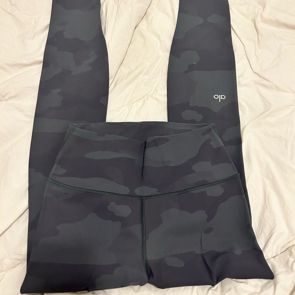 ALO leggings